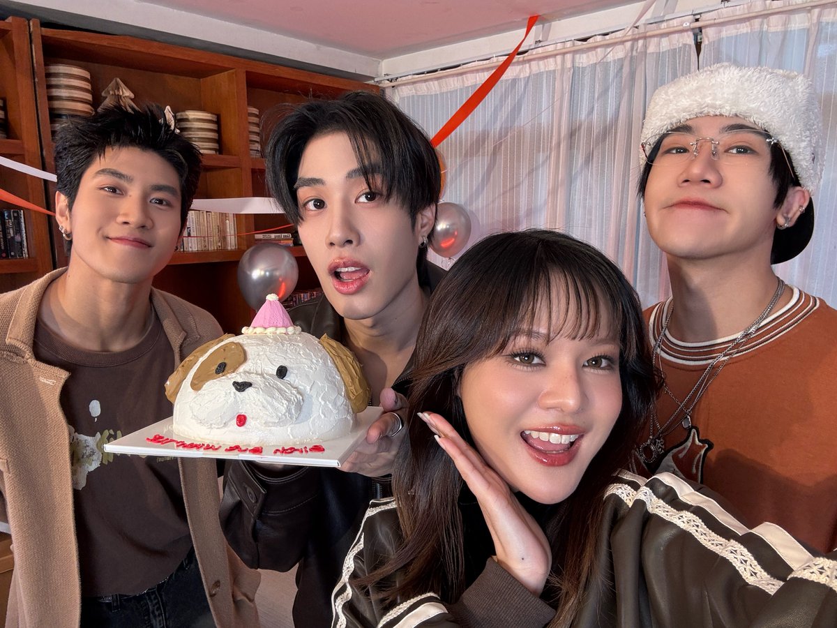 ขอบคุณพี่เติ้ลที่มาร่วมพูดคุยถึงเรื่องราววัยเด็กพร้อมมาเปิดไมค์ร้องเพลงไปด้วยกันกับพวกเราในครั้งนี้มากๆ เลยนะค้าบ หวังว่าทุกคนจะได้รู้จักพี่เติ้ลในอีกมุมที่ทุกคนไม่เคยเห็นรวมถึงรักในเสียงร้องของพี่เติ้ลและพวกเรานะค้าบบบ🧡✨

#TLE_mtm #domunditv
#BirthButWithbammxTLE