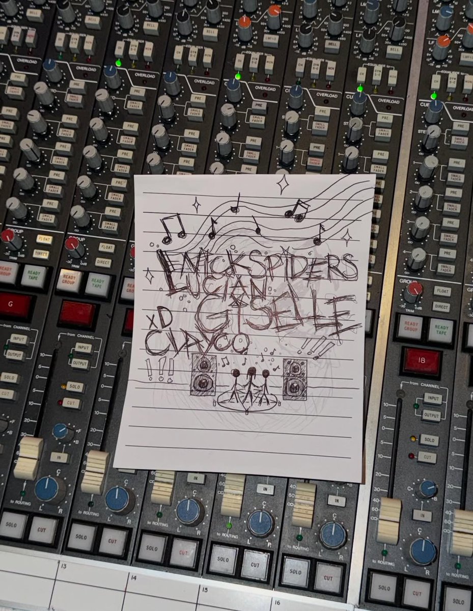 GISELLETHAILAND's tweet image. Marie Claire Korea เขียนถึงเรื่องที่จีเซลร่วมงานกับค่ายเพลง Opium ด้วยค่ะ 🎶

เป็นที่ทราบกันดีในหมู่แฟน ๆ ว่าจีเซลมีรสนิยมในการฟังเพลงและทำเพลงที่หลากหลาย และเพราะเป็นแร็ปเปอร์ของวง เธอจึงติดตามเพลงฮิปฮอปและแร็ปเปอร์ต่างชาติอยู่เสมอ
ผลงาน feat. ล่าสุดกับแร็ปเปอร์คิมฮาอน อย่างเพลง…