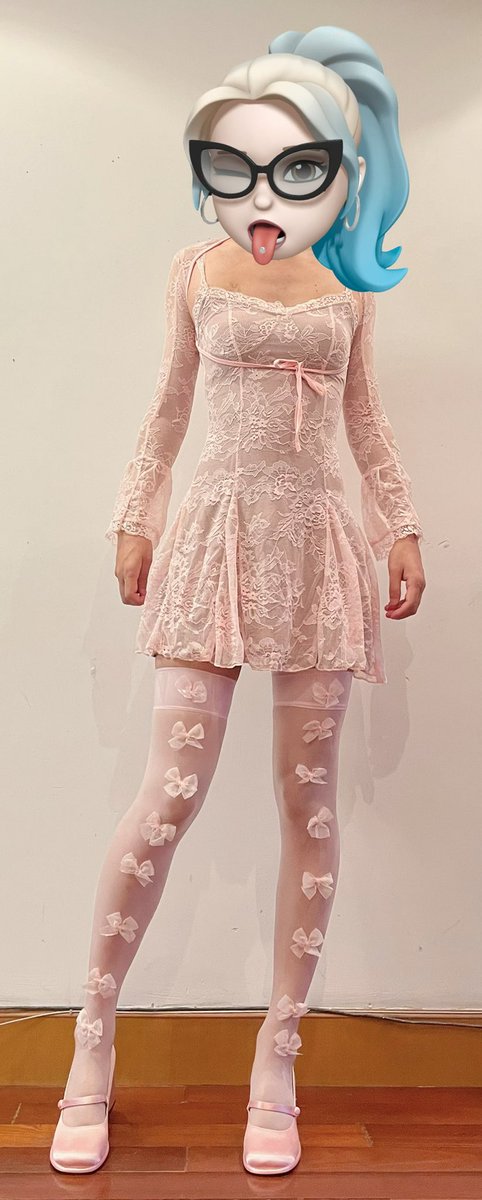 SissyReina tweet media