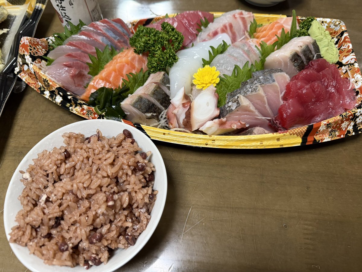 本日のお家で居酒屋はおめでたいセットです👏