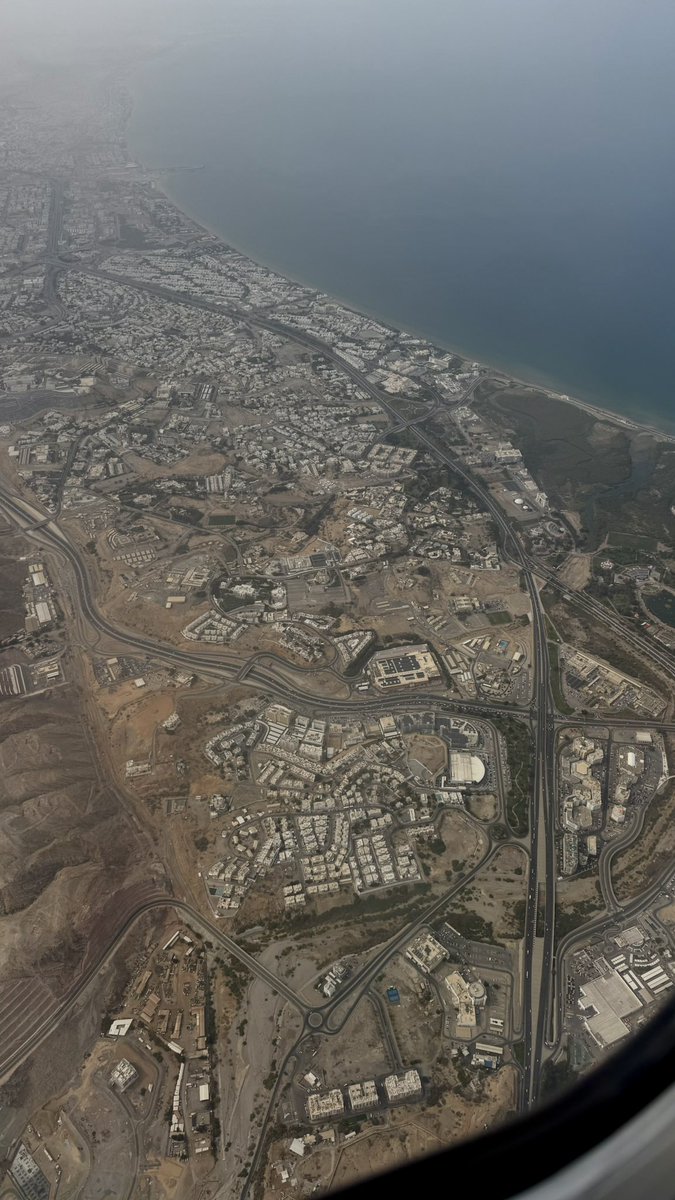 te0y_m's tweet photo. ٢٥ يَناير| الأحد 

كل مرة أسافر وأودع أهلي أفكر بحنيَّة دعاء السفر: «اللهم أنت الصاحب في السفر والخليفة في الأهل» أنا وديعة الله في الرحيل وأنتم وديعة الله في البقاء. الله بيننا، هو معي ومعكم ❣️ https://t.co/EjFueptDPM