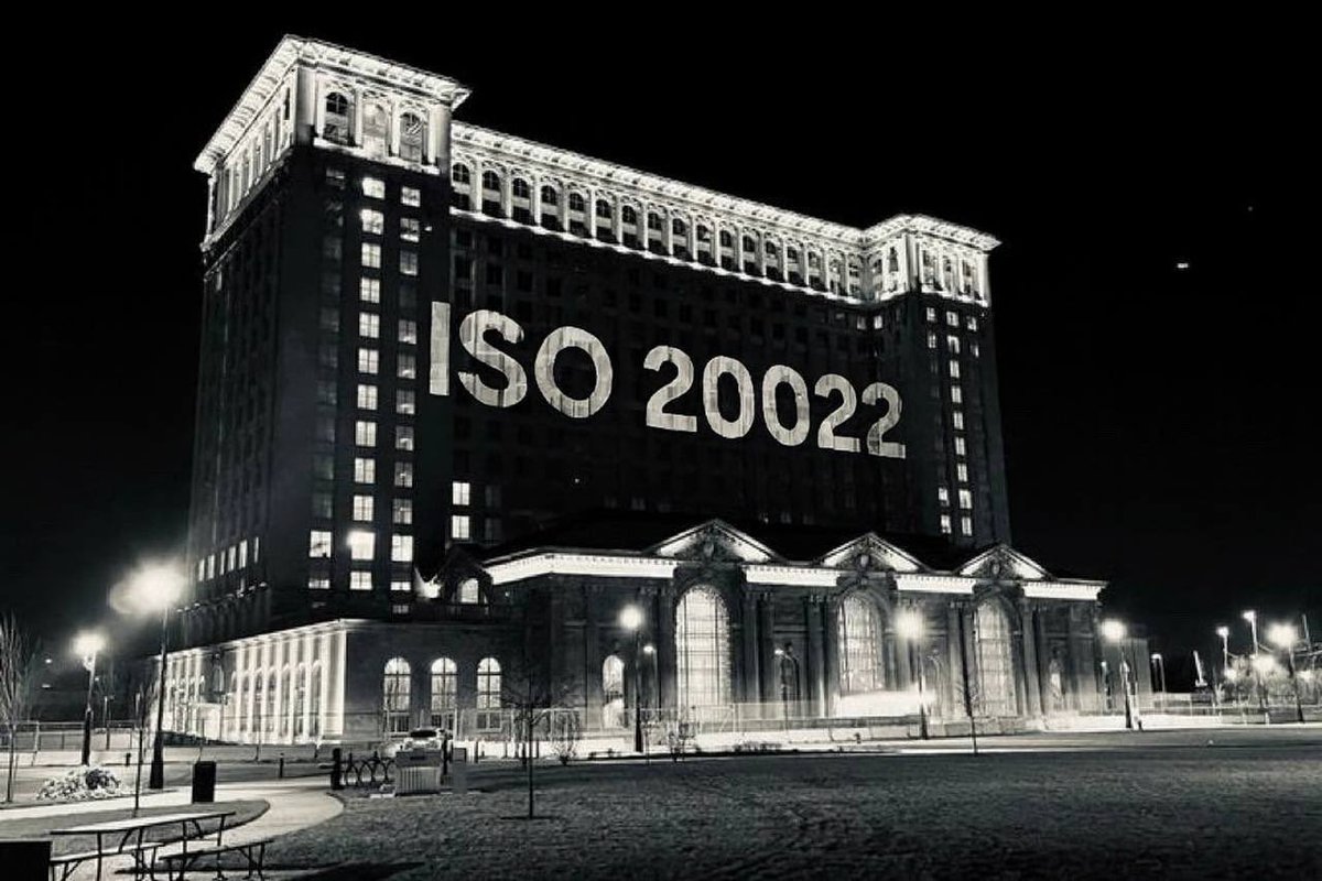barrontrump29's tweet photo. WARNING ⚠️ 
IT'S ALL COMING!
SWITCH TO THE NEW SYSTEM!
https://t.co/edKeuF3MEM https://t.co/SIoGIcSmbp