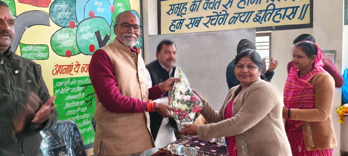 MukeshTandonBJP's tweet photo. केंद्रीय मंत्री आदरणीय भाईसाहब श्री शिवराज सिंह जी चौहान द्वारा नई दिल्ली में आयोजित "समृद्ध दीदी से समृद्ध राष्ट्र: गणतंत्र दिवस अभिनंदन समारोह 2026" में लखपति दीदियों एवं स्वयं सहायता समूहों की बहनों के साथ संवाद के लाइव कार्यक्रम के अवसर पर

@blsanthosh https://t.co/I5B4nlCYlc