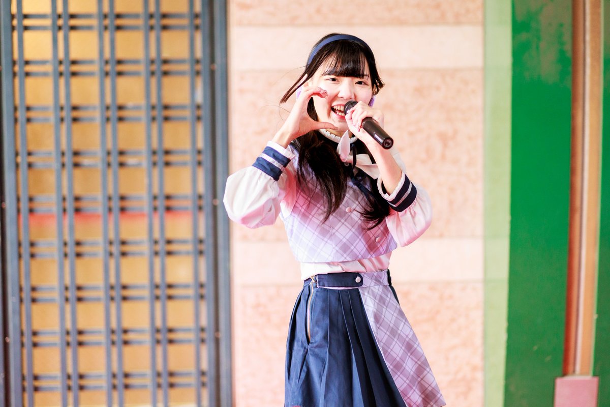 ゆうちゃんが正面来たらほぼ完璧に撮れる(笑) ジャンプしながらの片手