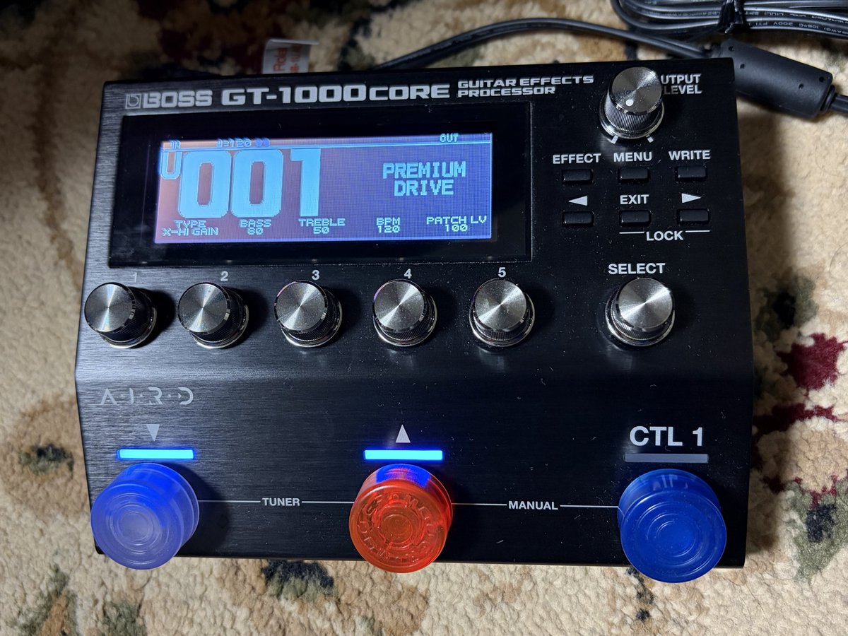 nao_shapes's tweet photo. #GT1000core 🎸🥺デシ
久しぶりに電源🔌🔛
新発売されたGX-1
気になります〰︎🤔
#boss https://t.co/6cDNyPQTsm