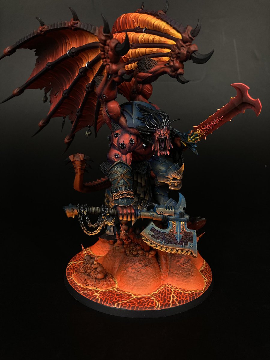 wh_chikyudobase's tweet image. Angron – Daemon Primarch of Khorne ついに完成ッ！！
総魔長アングロン　地獄の業火に照らされて今復活！
OSLの勉強として溶岩と光の表現をしっかり描きこんでみました
筋肉の隆起をペイントするのが楽しすぎるのでぜひ作ってみてね！
#ウォーハンマー
#warhammer
#地球堂模型