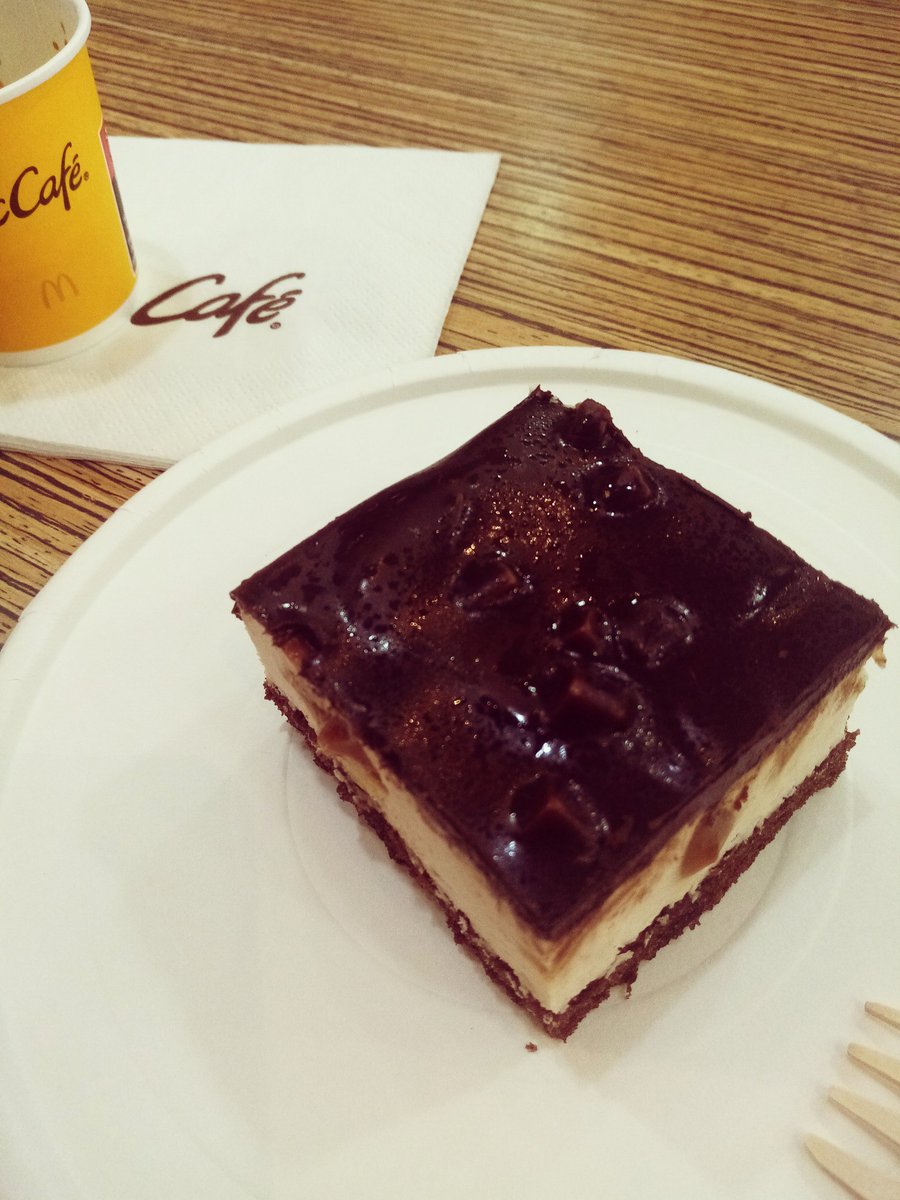 linova_maca's tweet photo. Nedelja 🌁☁️☕🥧✨ https://t.co/KpF0j93WiJ