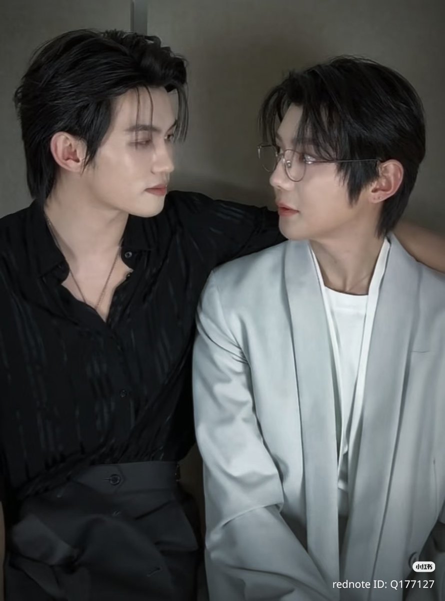 maafcarisiapa's tweet photo. Aura "kalo kamu hamil aku pasti bkal tanggung jawab kok" nya kenceng banget syalan!!
 😭😭😭😭😭😭😭😭😭😭

#ToMyShore 
#YunYi https://t.co/tVOdz19yC5