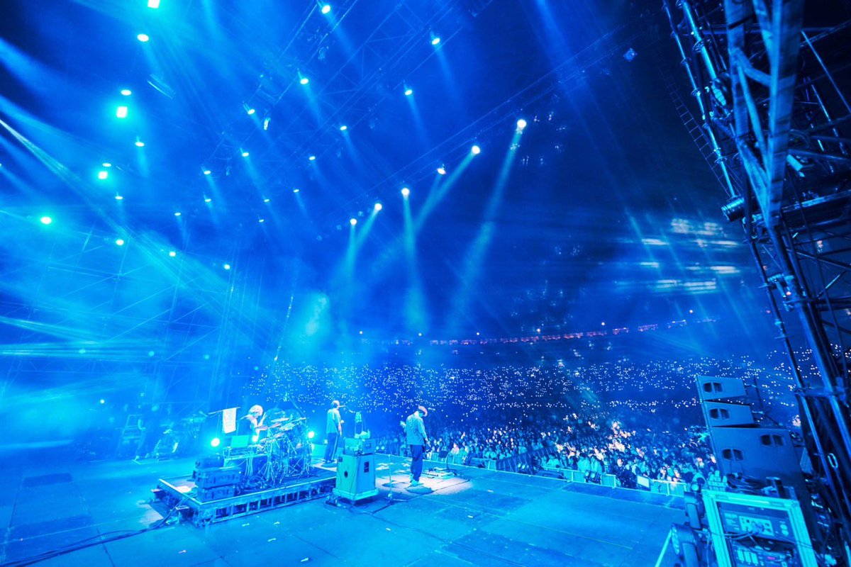 Teru_SL13's tweet image. 福フェス、そして初めてのドーム
最高の景色でした

今年春開催の28公演ライブハウスツアー、
そして初の日本武道館 単独公演でもお会いできるのを楽しみにしてます

🎫t.pia.jp/pia/artist/art…

photo by @junpeihiyoshi 

#福フェス
#ThisisLAST