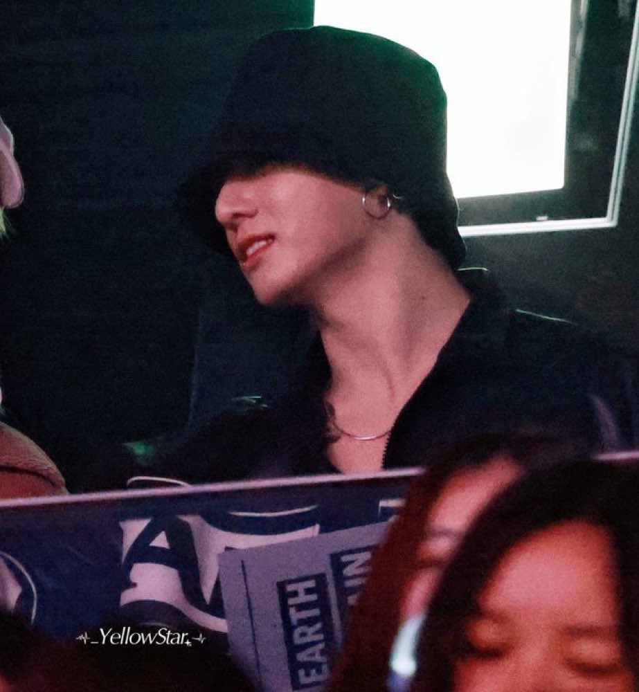 kaepsae's tweet image. this is fine.