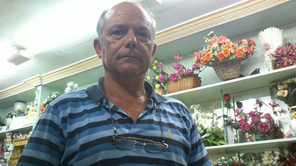 GaviraVox's tweet image. Se cumplen tres años del atentado yihadista que acabó con la vida de Diego Valencia, querido sacristán de Algeciras.

La inmigración masiva y descontrolada y la apertura de fronteras permiten que individuos radicalizados entren y actúen en España con total impunidad.

Por Diego,…