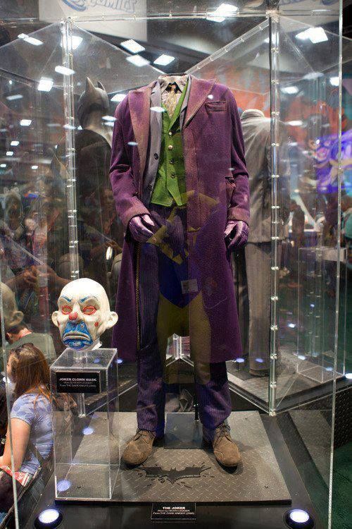 ChrisNolanNews's tweet image. The original Joker custom worn by Heath Ledger