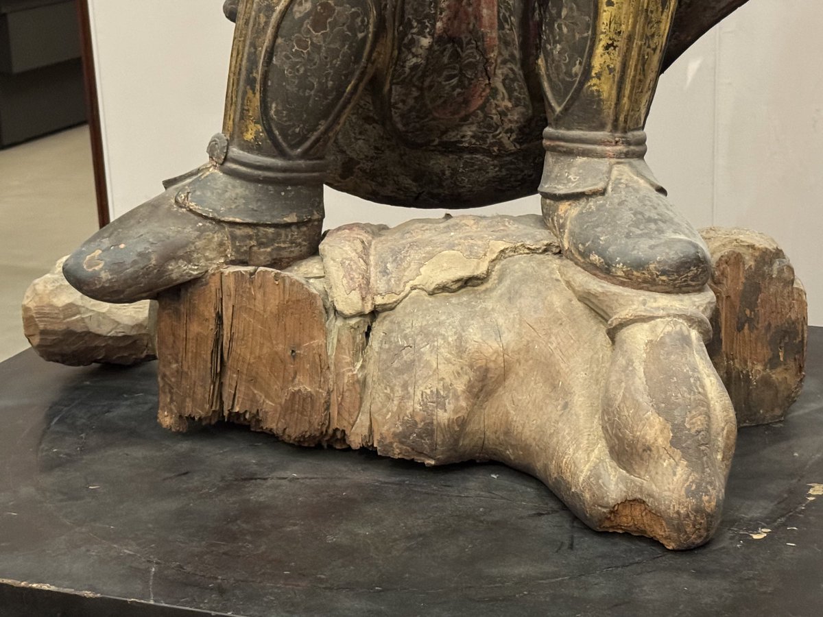奈良国立博物館
興福寺四天王像の邪鬼
3枚目は作風が随分と違う。4枚目はどちら側が頭かすら分からない