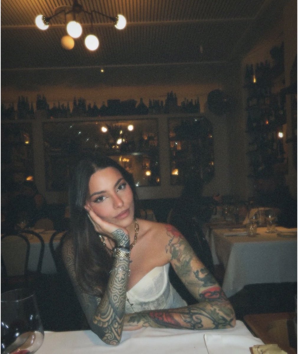 sospirigelidi's tweet photo. my girl looks so pretty https://t.co/b1IixQcgkA