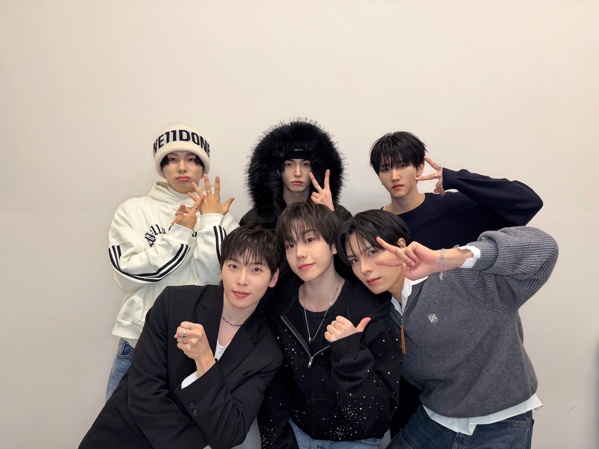 ELASTofficial's tweet image. [📷]

#TODAY_ELAST

2026.01.25
E'LAST(엘라스트) 2026 SEASON'S GREETINGS [RETURN E'LAST] 발매 기념 팬사인회 (뮤직아트)

#ELAST #엘라스트 #エラスト