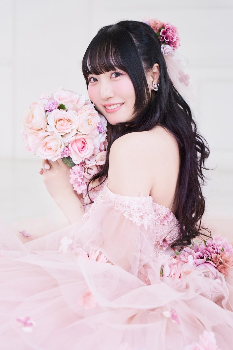 公式Instagramを更新いたしました！
ぜひInstagramもフォローお願いします！ 

Instagram
instagram.com/wedding_ainaka/

#あいなか #agqr #野中藍 #小森結梨