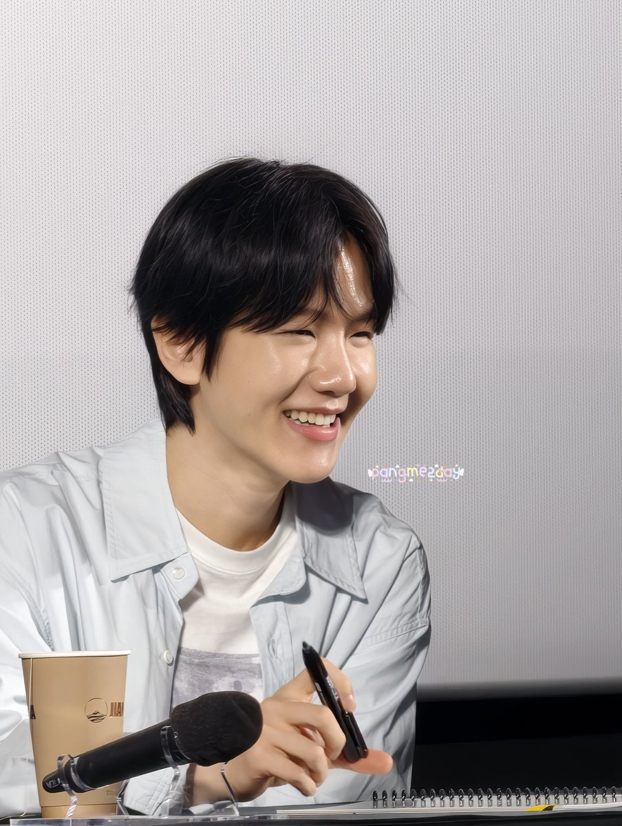 pangme2day's tweet image. ยิ้มนี้ละลายมากจ้า
#EssenceofReverieFansigninBKK
#baekhyun #백현