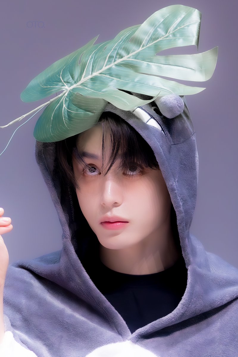 250913 🍃

#김지웅 #KIMJIWOONG #キムジウン #金地雄 
#제로베이스원 #ZEROBASEONE #ZB1