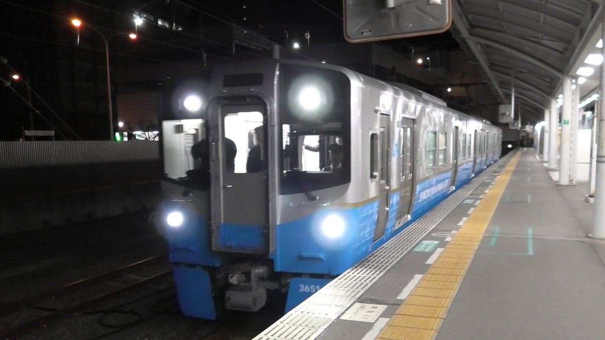mh13613's tweet photo. JR四国 3600系 試運転！
#JR四国 #3600系 #新型ハイブリッド車 #試運転 #走行 #習熟 https://t.co/JTjymGm9hv