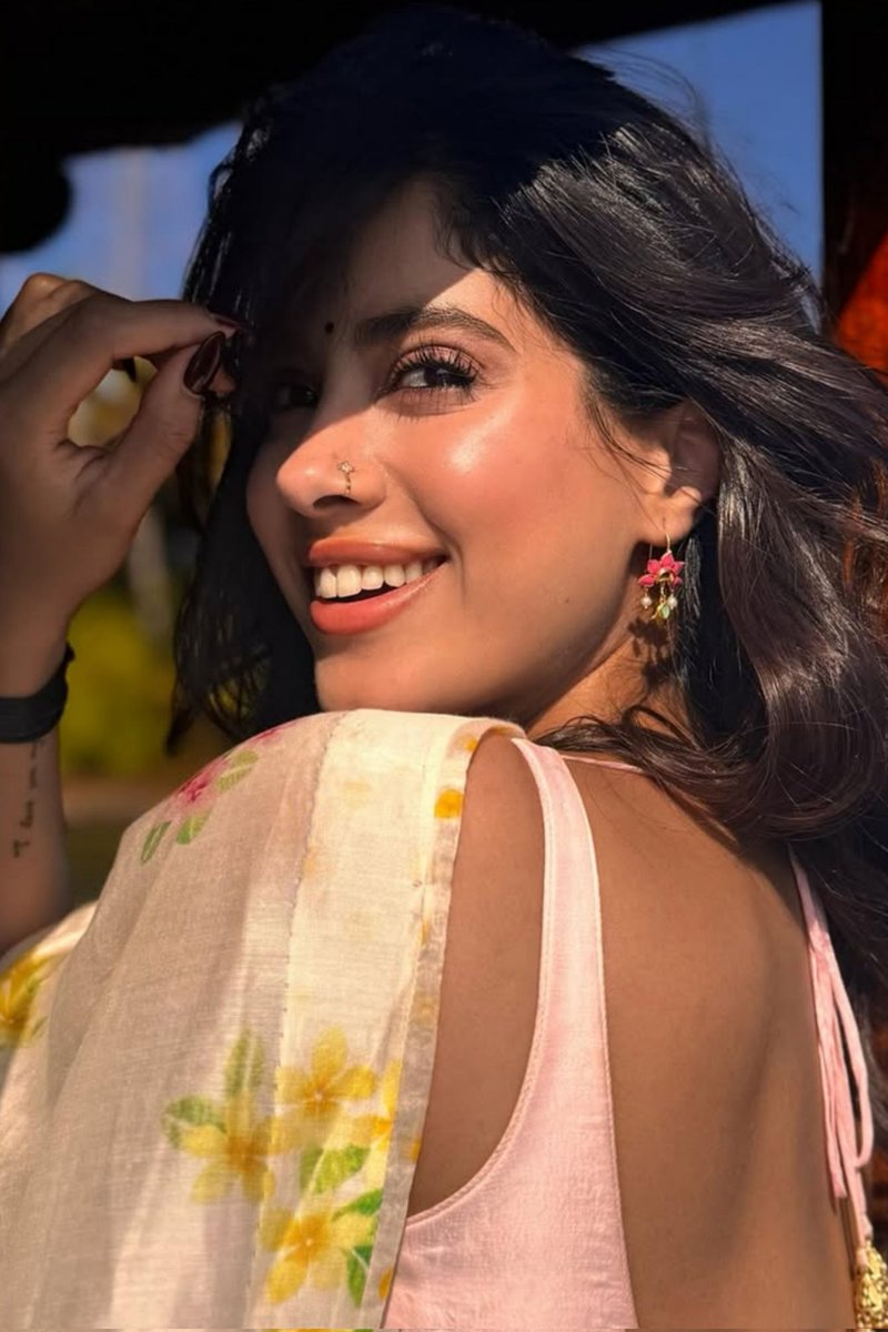 KKuttaps's tweet image. Hot body🤤
#janhvikapoorhot