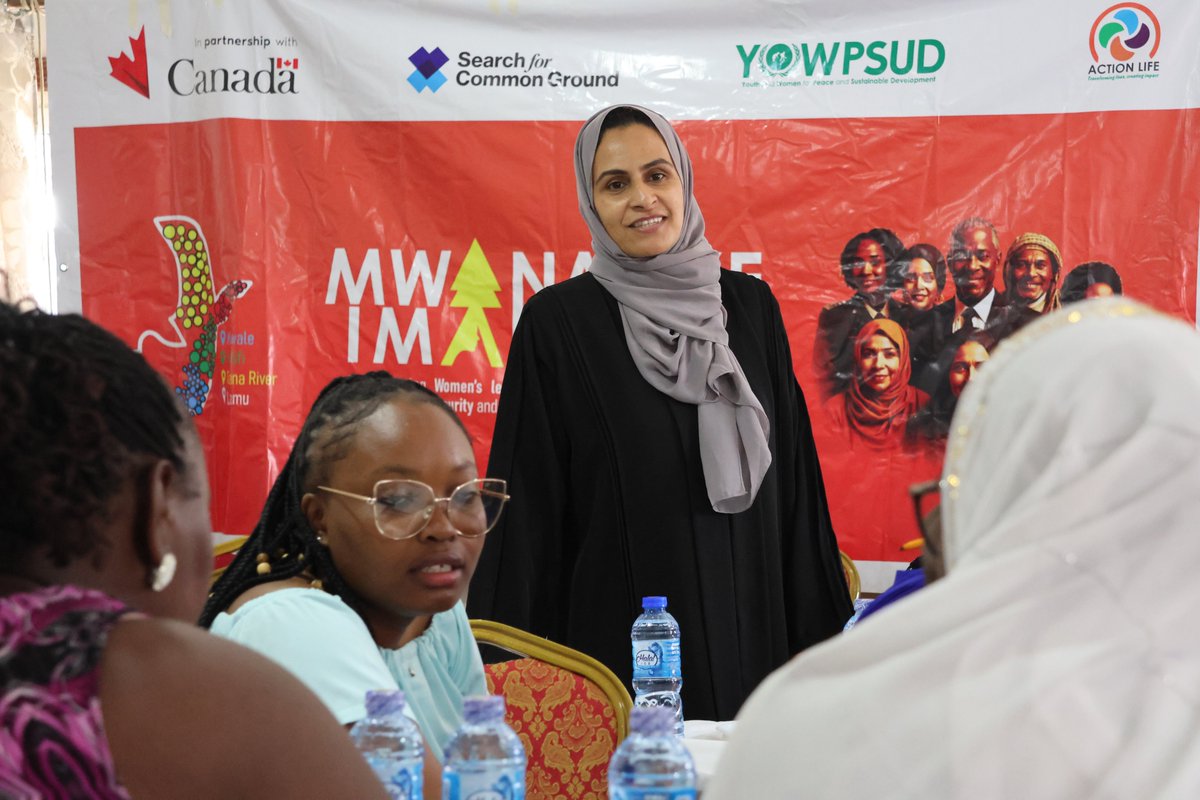 21way1's tweet image. 🌍 Creativity Meets Context | Mwanamke Imara Mentorship 🕊️

Grateful to facilitate a #MwanamkeImara mentorship session using creative context analysis tools, enabling women in security and justice spaces to unpack community violent extremism dynamics, understand shifting…