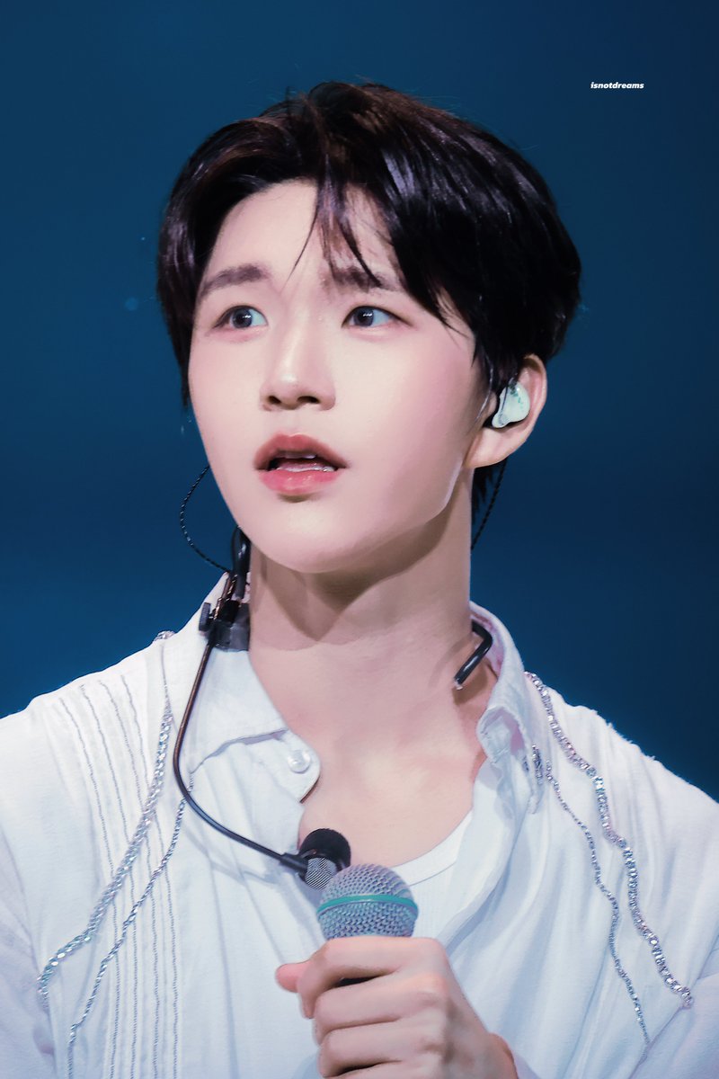 NCTJAEHEE's tweet image. “abs or biceps?” FOREHEAD JAEHEE