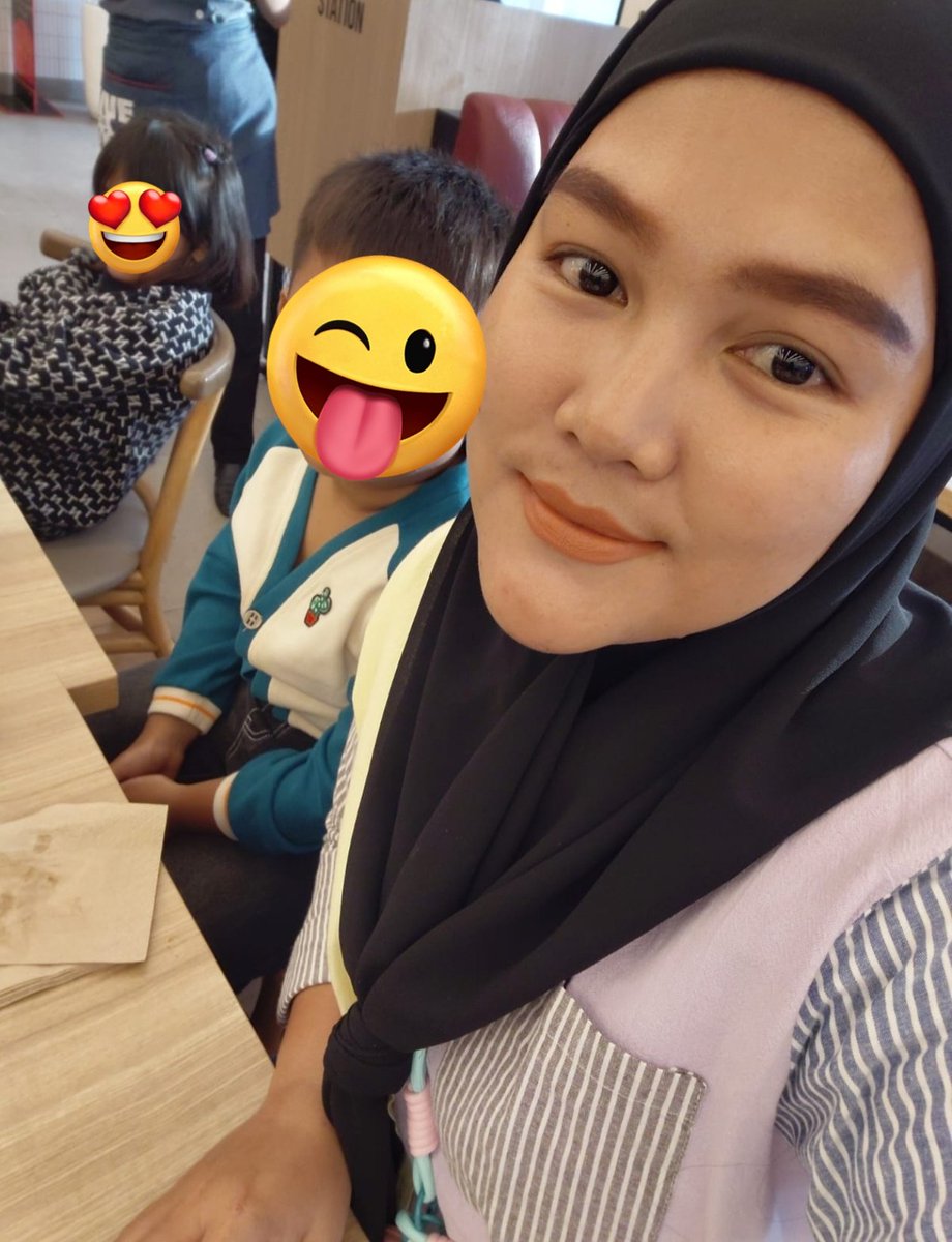 Momy lagi family weekend 🩷