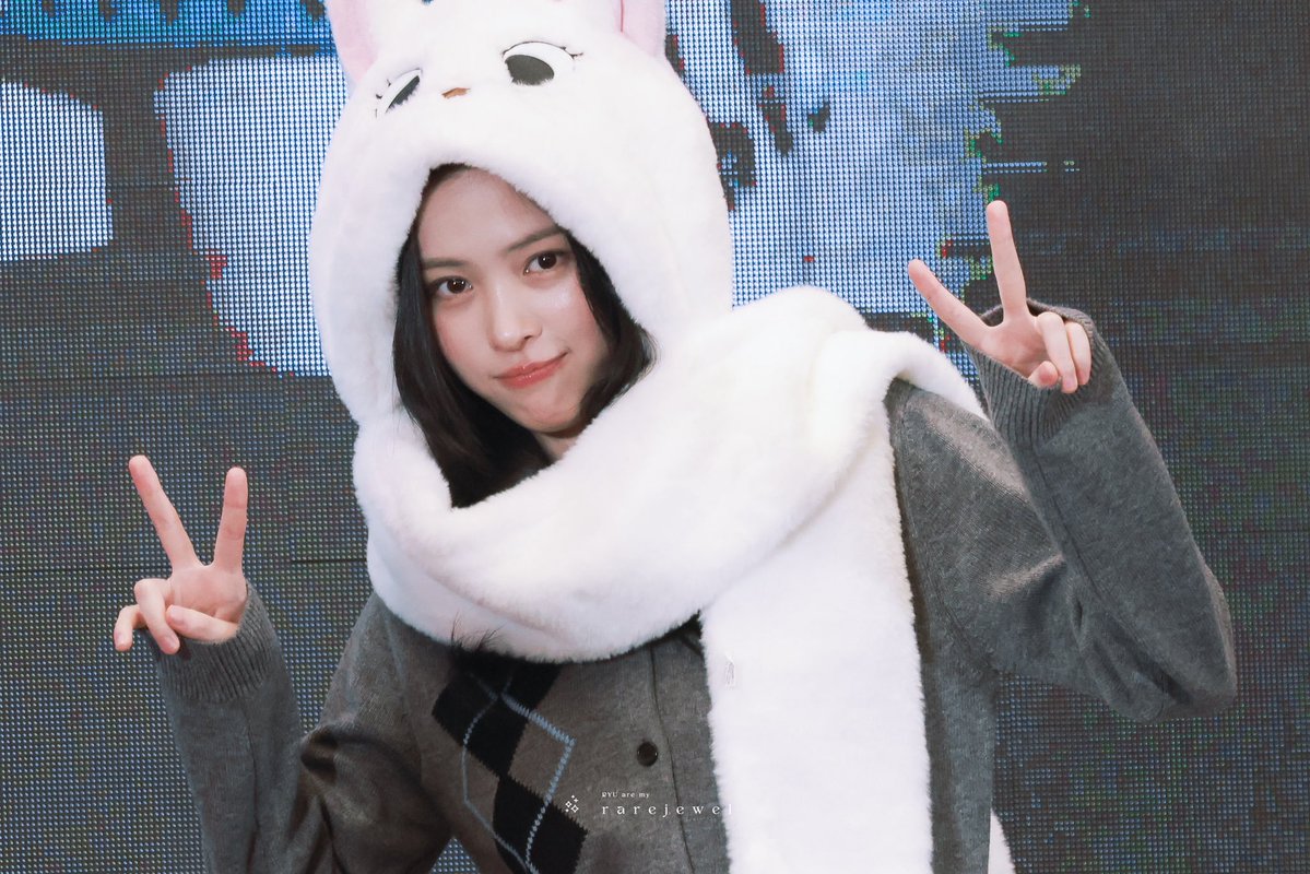 RareJewel_417's tweet image. 260124 메이크스타 선전 

🐱고양이 버전 원 마리캣 ₌᳐･֊･₌᳐ ੭

#류진 #RYUJIN
#있지 #ITZY
#ITZY_TNVS