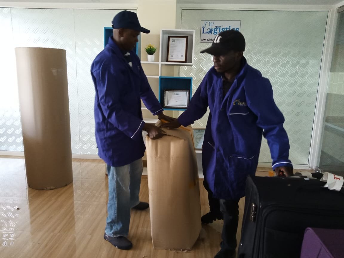 logistics_sw's tweet photo. Packing https://t.co/7EuXiv6JlO