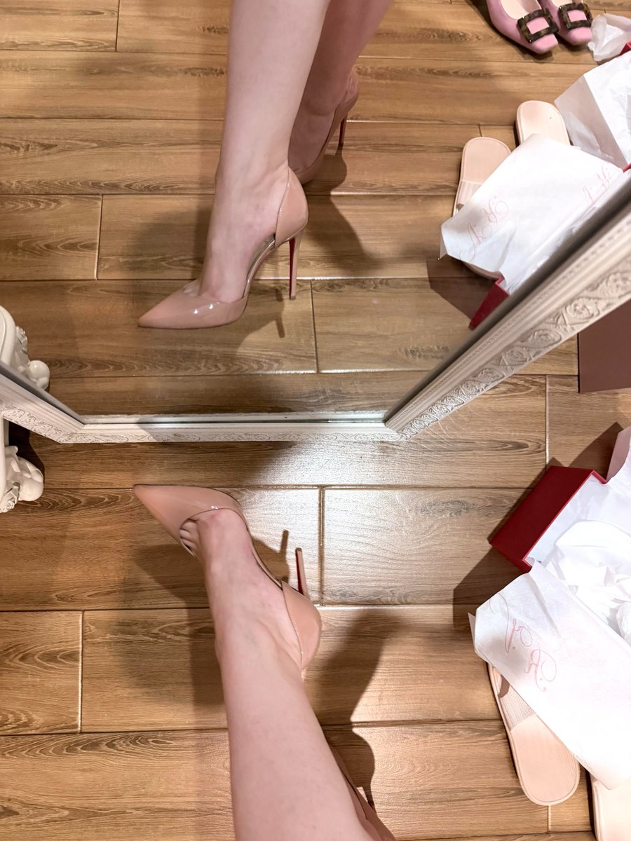 MillerTimoby's tweet image. 今日はまた靴を一足買いました。😁