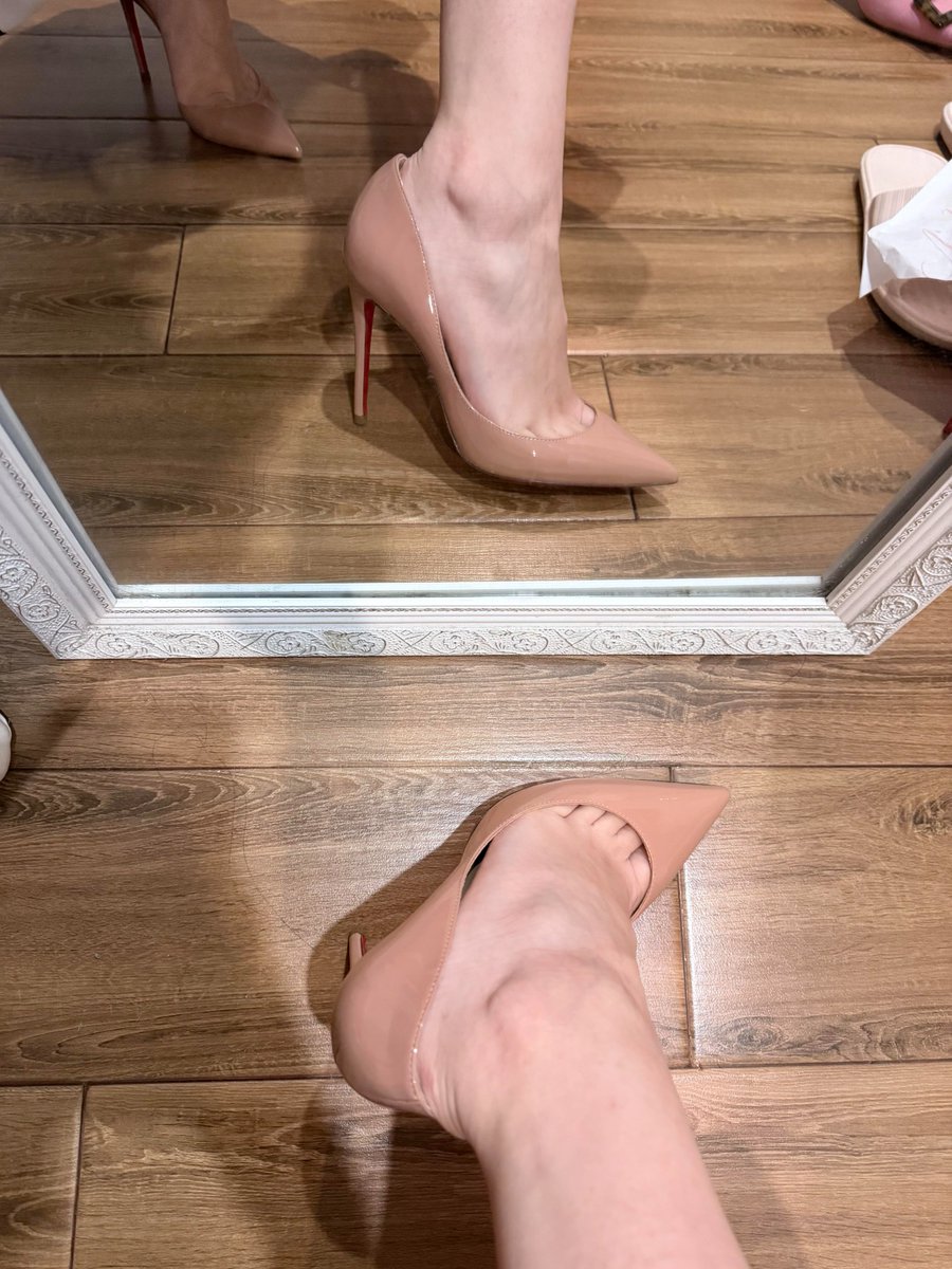 MillerTimoby's tweet image. 今日はまた靴を一足買いました。😁