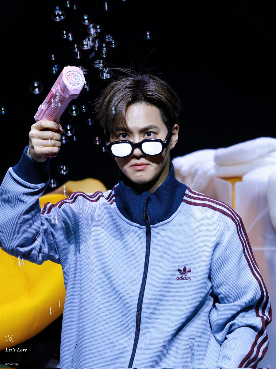 260125 위드뮤 팬싸인회
🔫🔫
#수호 #김준면 #SUHO