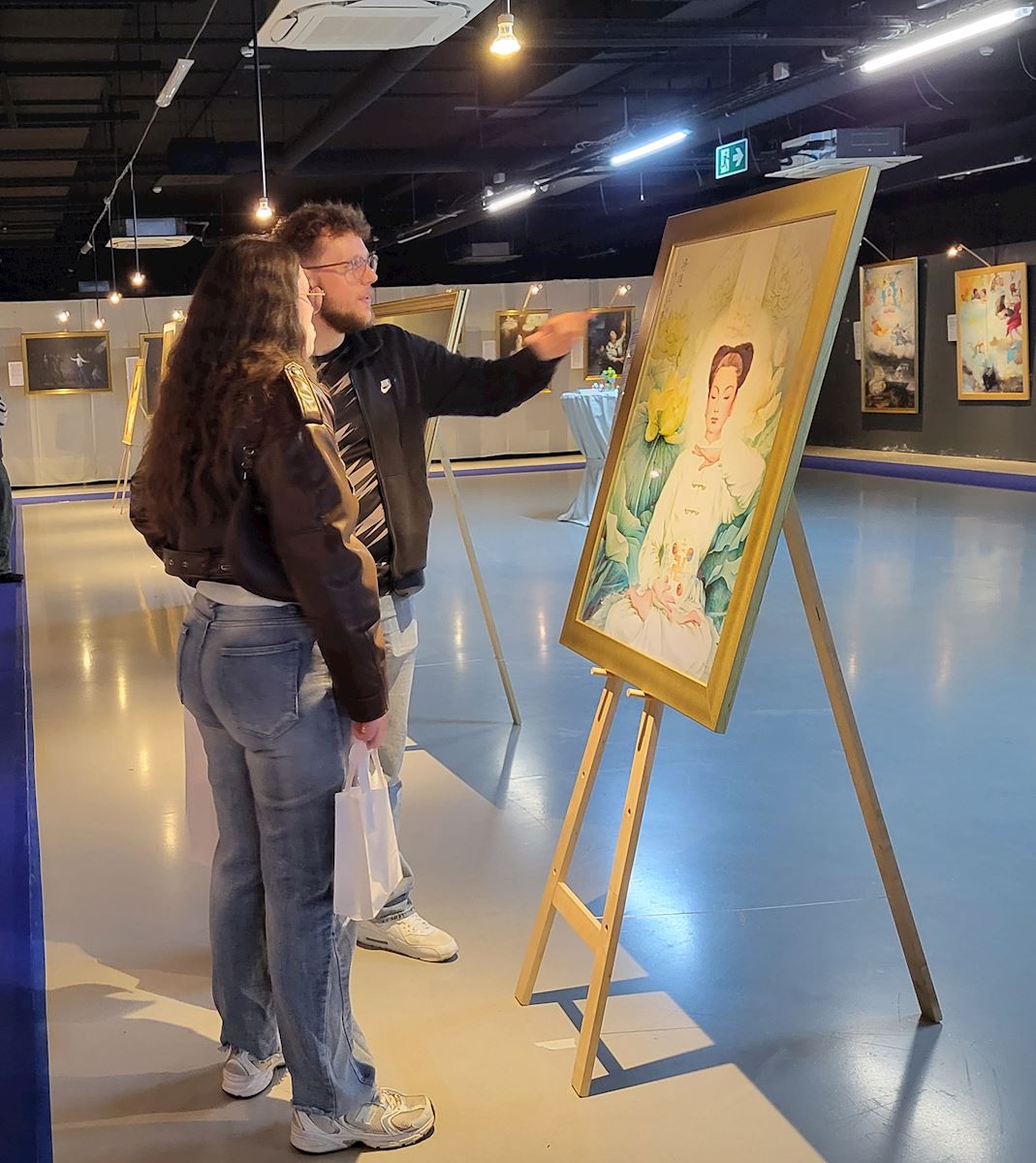 【ベルギー・リエージュで「真善忍国際美術展」開催】🎨

リエージュで開催された美術展が、多くの人々の心に深い感銘を与えています。