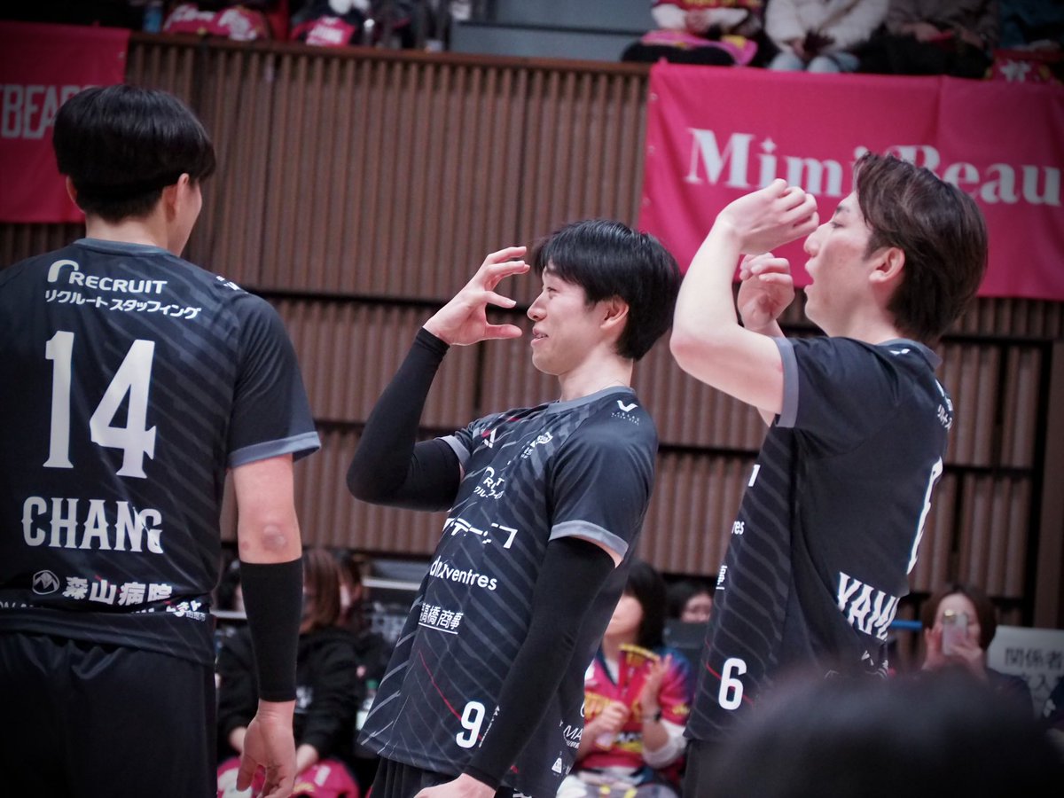 yakaVC9's tweet photo. 本日のMIPの表情管理 https://t.co/hhdyFJBXLU