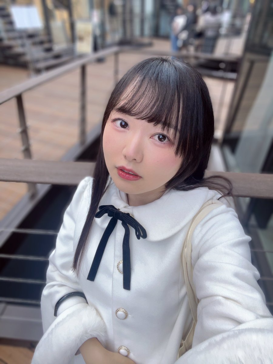 ゆ！( ˘ᵕ˘ )zz この腕に掛けてる傘なくしました。 最近はずっと用