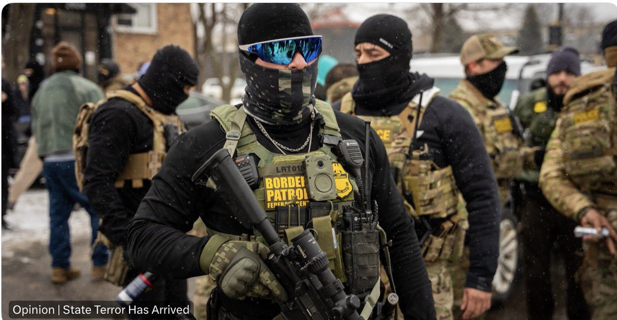 AlBuffalo2nite's tweet image. This photo is being used dishonestly.

A single frozen frame does not tell the story. Context does.

This individual was not peacefully complying. He was resisting arrest, armed, and attempting to get back up during an active enforcement action. Officers are trained that a…