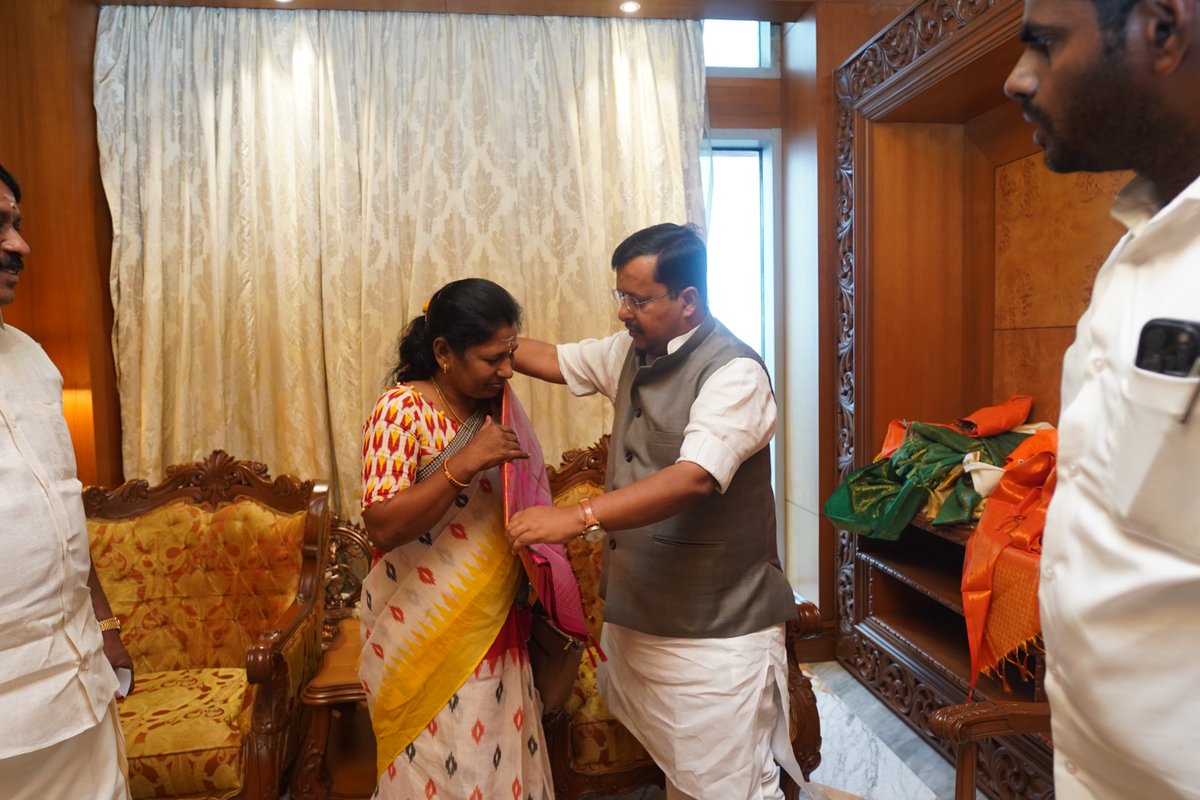 Vijayalakshmi tweet media