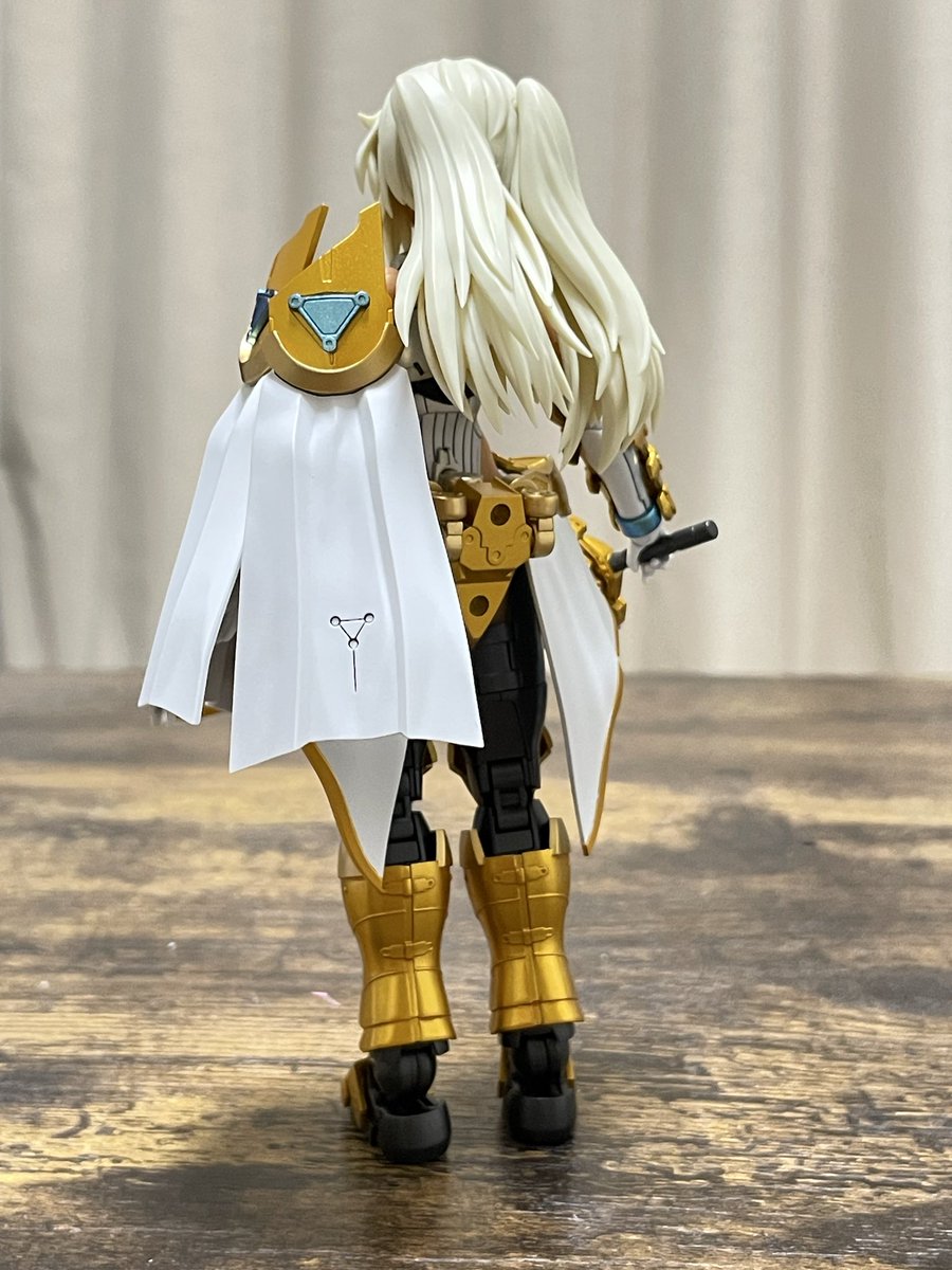 hiro_ro2022's tweet photo. 前回作ったセスティエをクラスアップ？させてみました〜！
ヴァルキュリアのマントを追加して30MFリーベルプリーストの腰と交換、金装甲を２色に金で塗り直しました😆✨

#30MS
#30MF
#プラモデル https://t.co/zTHqADPYrz
