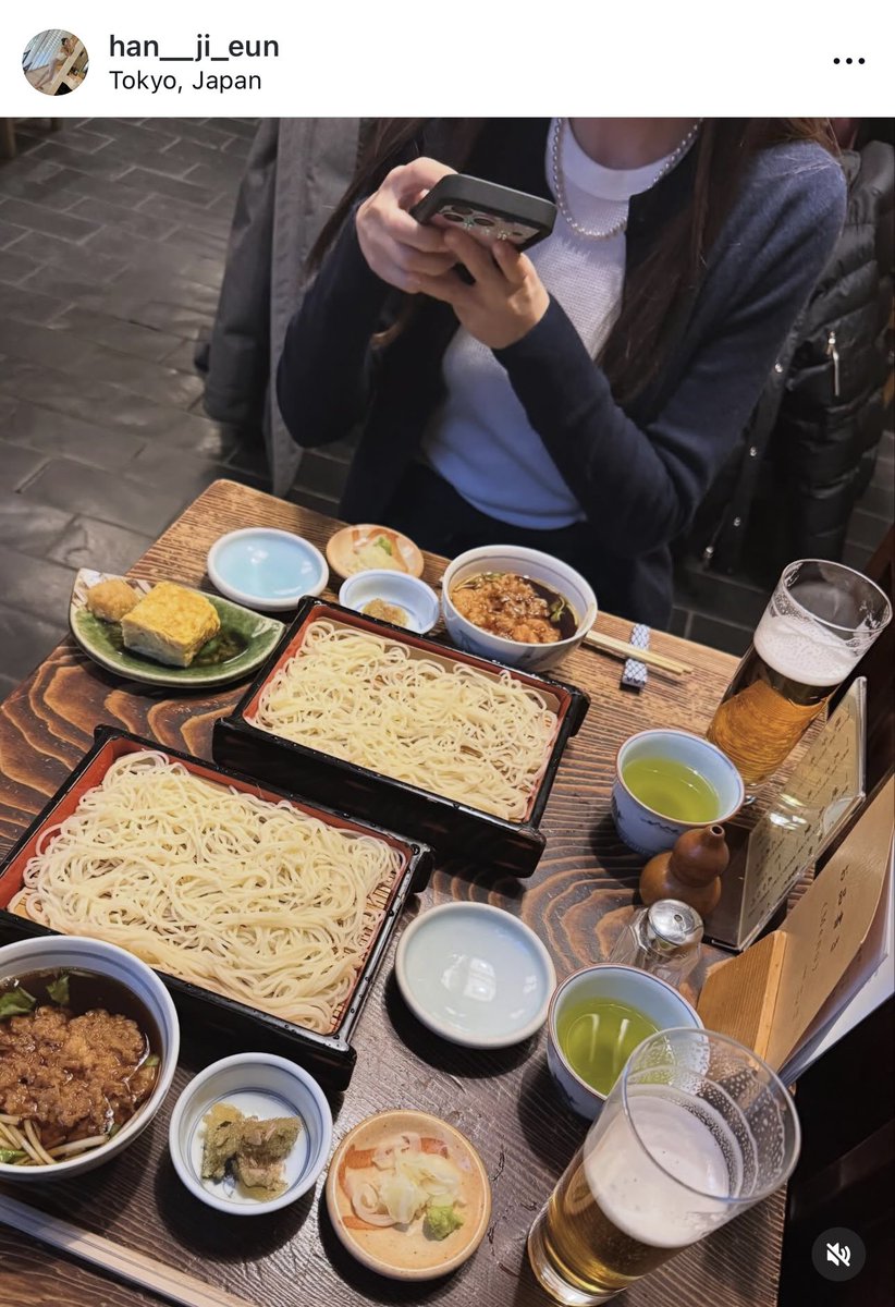 Jessica is in Tokyo watching Lady Gaga's concert 😂

#제시카 #JessicaJung