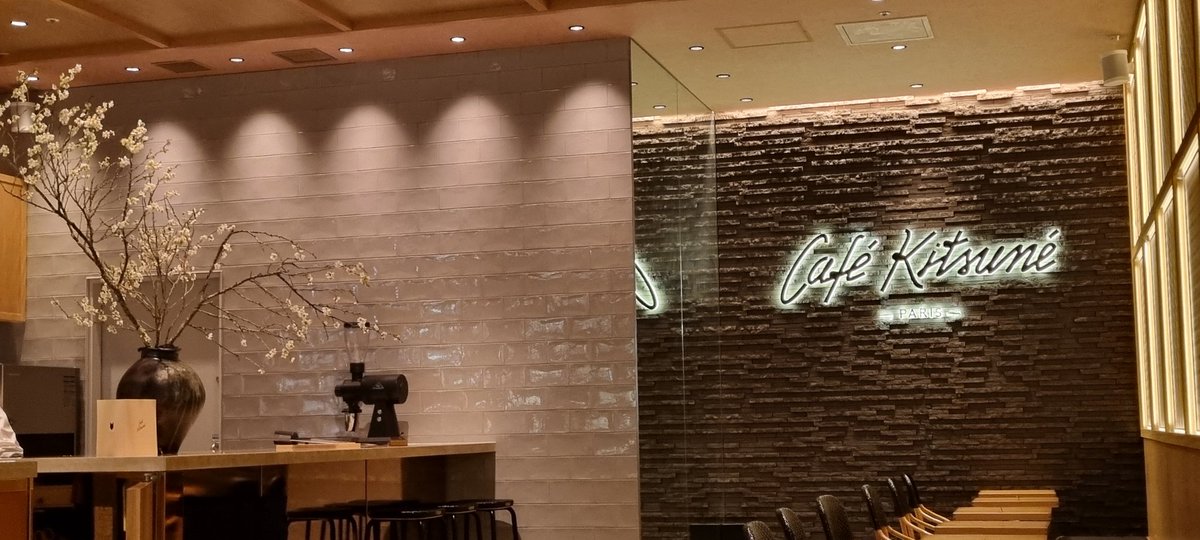 Cafe Kitsune🦊
キツネのチーズケーキめっちゃかわいくて美味だった(๑´ڡ`๑)