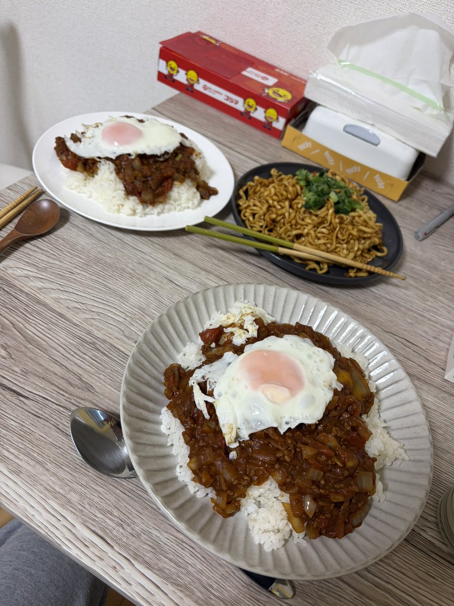 yuti___1026's tweet photo. 最近のご飯🍚
料理もレパートリー増えて楽しい！ https://t.co/sWcrE9fjx8