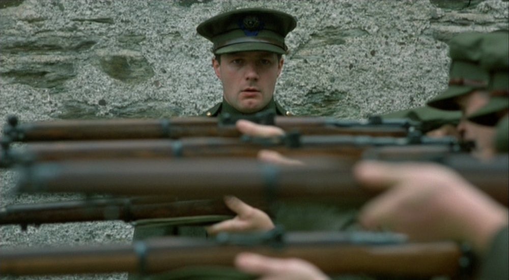 FramesMuseum's tweet photo. The Wind That Shakes the Barley — 2006

Dir. Ken Loach · DoP Barry Ackroyd https://t.co/tzNX2ITCqZ