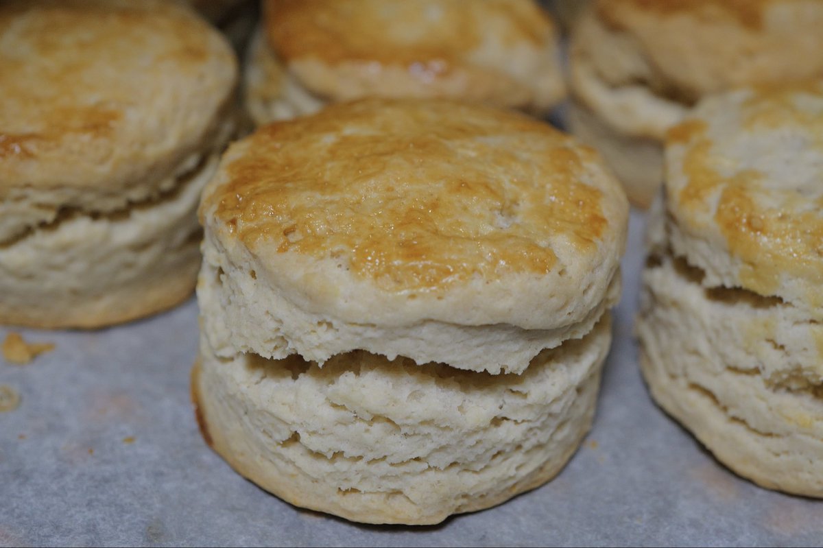 Titipol Phakdeewanich tweet media