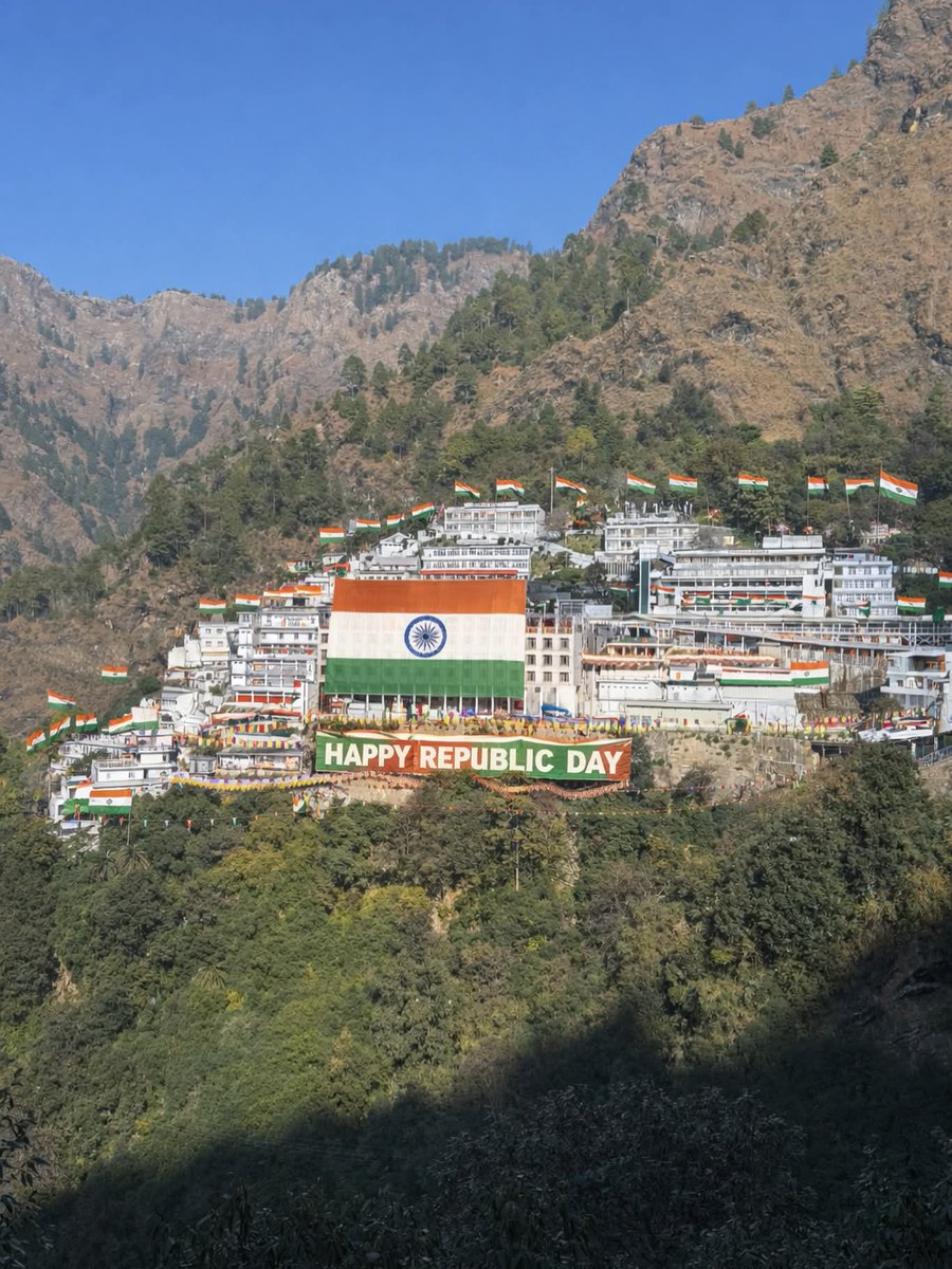 जनवरी 2026 को भारत का 77वाँ गणतंत्र दिवस (77th Republic Day) मनाया जाएगा।यह दिन हर साल 26 जनवरी को मनाया जाता है, क्योंकि इसी दिन 1950 में भारतीय संविधान लागू हुआ था और भारत एक गणतंत्र बना था.

1950 से 2026 तक कुल 76 साल पूरे हो चुके होंगे,
#RepublicDay2026
#LingOrm