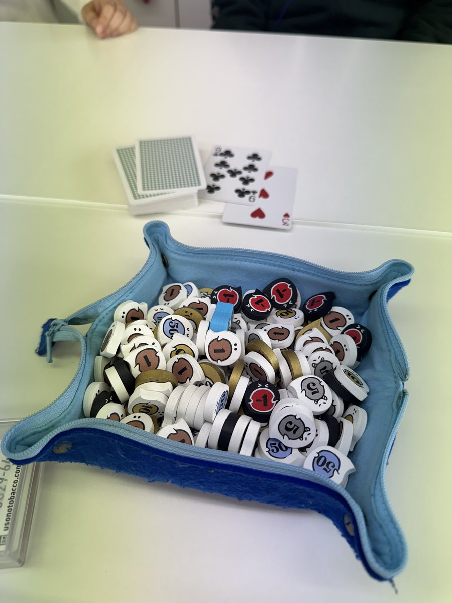 ふわっち トランプ 4つ入り ふわっち トランプ 4つ入り ふわっち トランプ 4つ入り 2025年