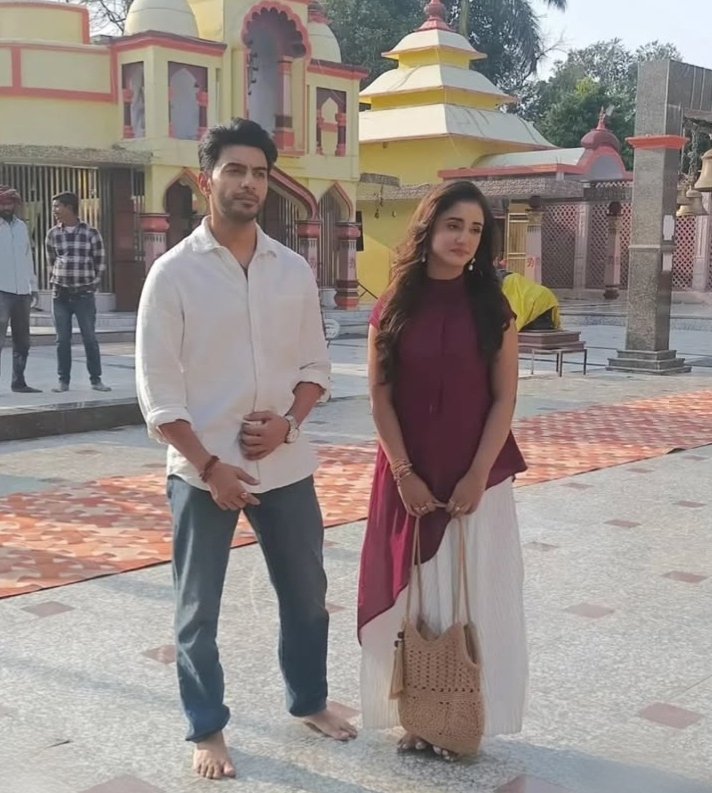 Omg!!! They look so good together. 😭✨🧿
If this is how Rachi &amp; Vikram are styled in the show, consider me officially obsessed. 😭🔥
Everything looks so perfect… just bless us with a good storyline, God. 🌶️🍋🙏🏻
[#Rachisharma • #vikramsinghchauhan]