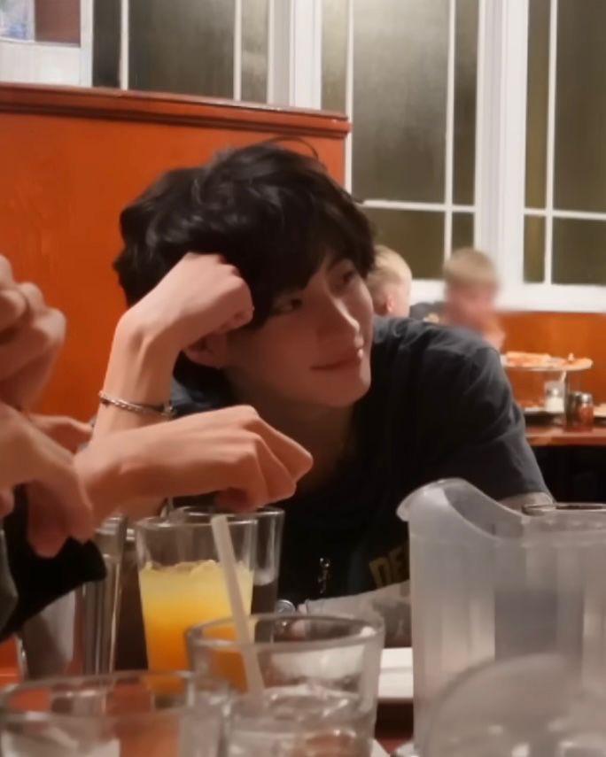 suzbnt's tweet image. 