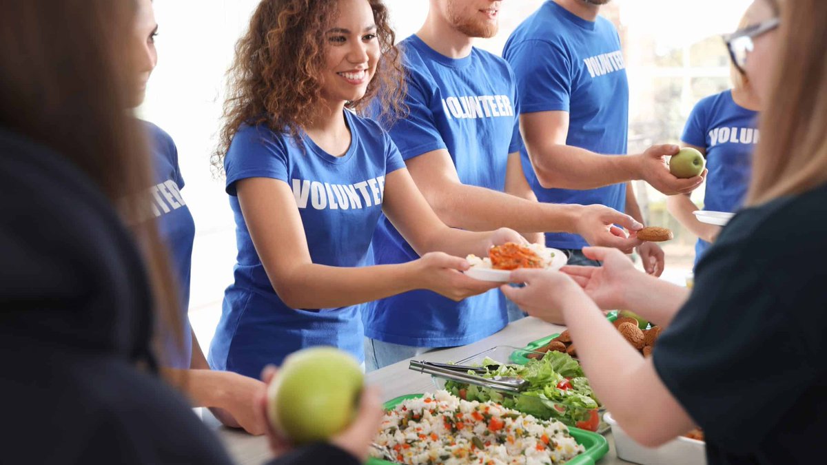 Gönüllülük: Toplumsal projelerde yer alarak hem sosyal sorumluluk bilinci geliştir hem de özgeçmişine katkı sağla.