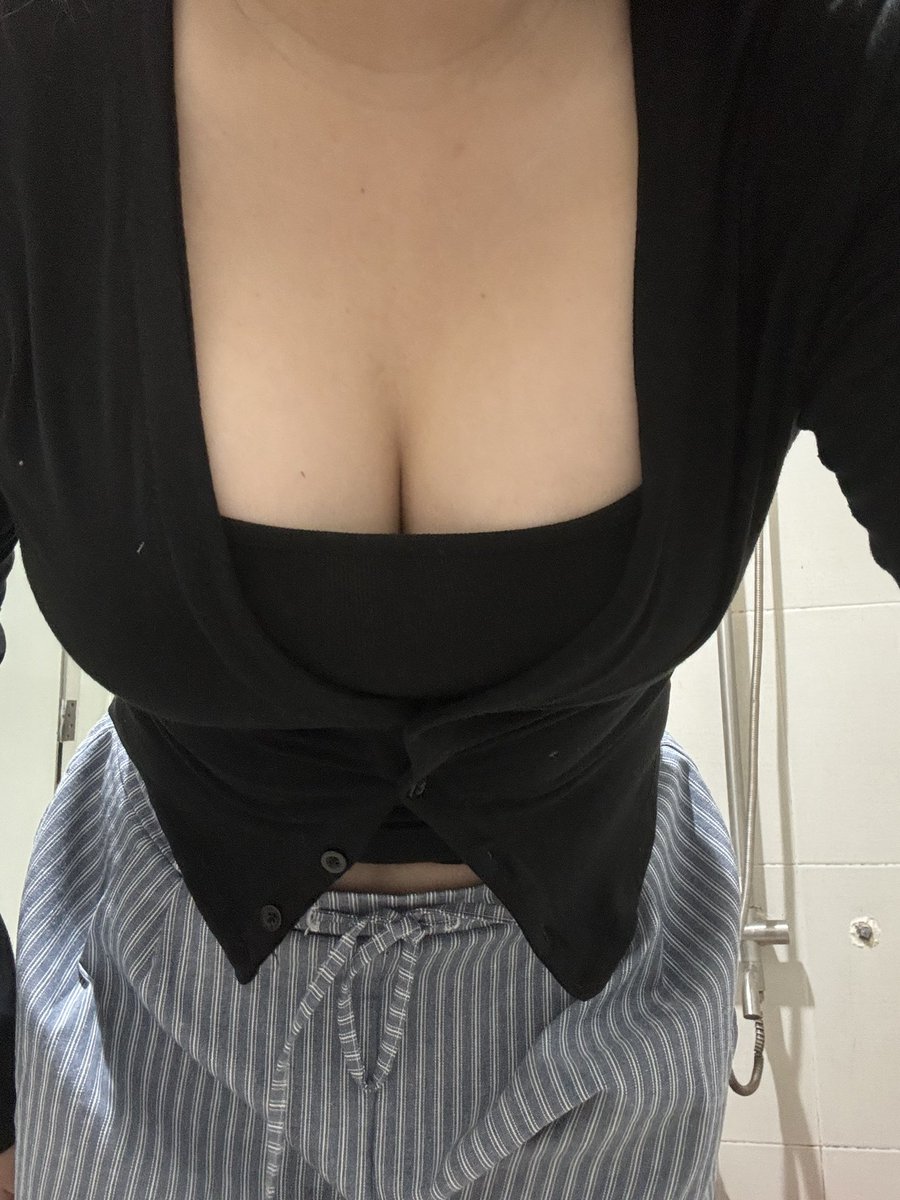 Julyii_05 tweet media