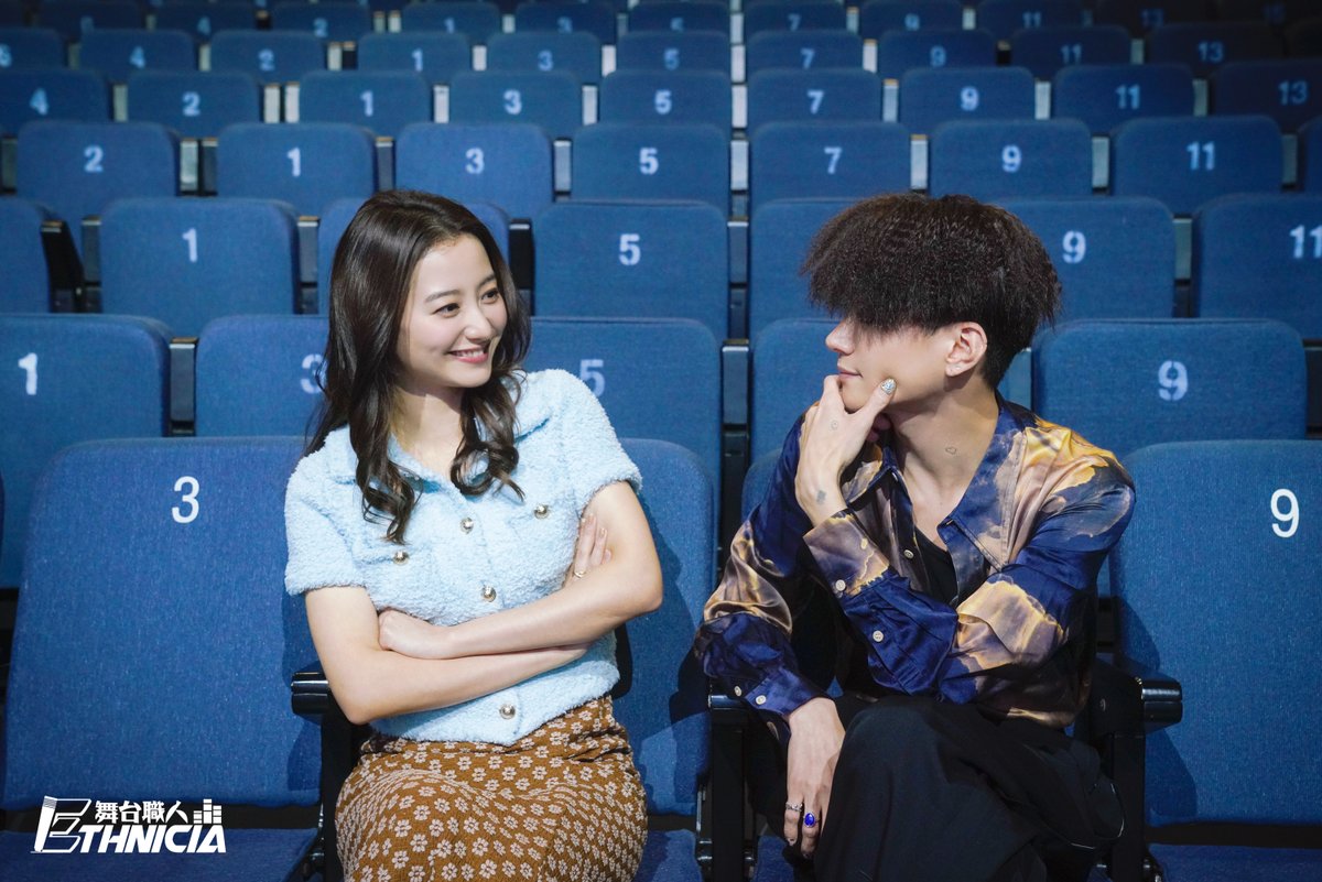 【舞台职人·采访写真】三浦凉介&amp;高田里穗
2025三浦凉介Mini  Live&amp;粉丝见面会in上海 活动期间，舞台职人特别拍摄了一组照片哦！
#三浦涼介
#高田里穂 
#三浦涼介中国ファンミーティング
▼more photos·更多现场图请看烈字屋官方微博▼
weibo.com/6093185547/525…